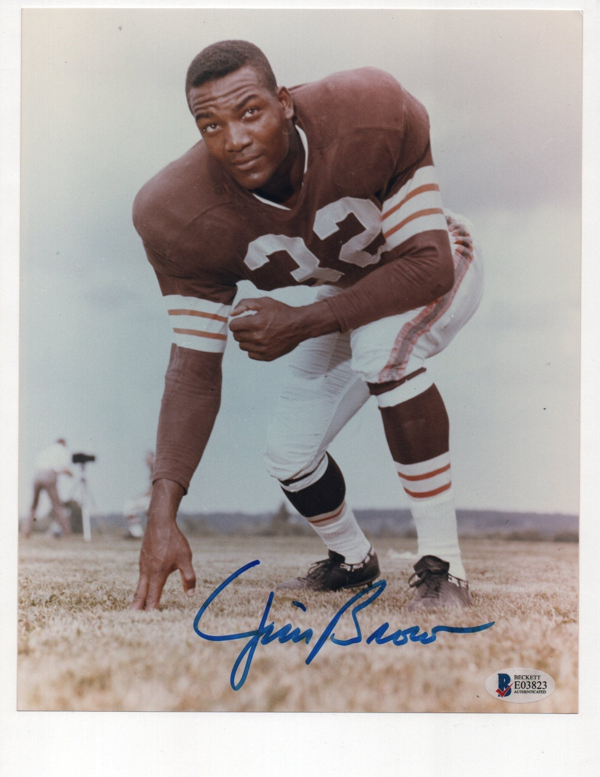 Jim Brown Signed 8x10 Photo (Beckett E03823)
