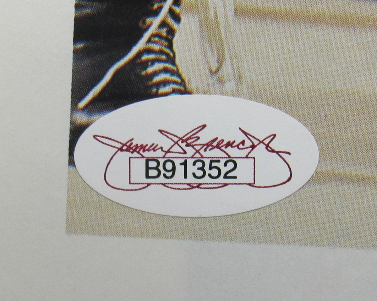 Muhammad Ali Signed Auto 8.5x10.5 JSA B91352